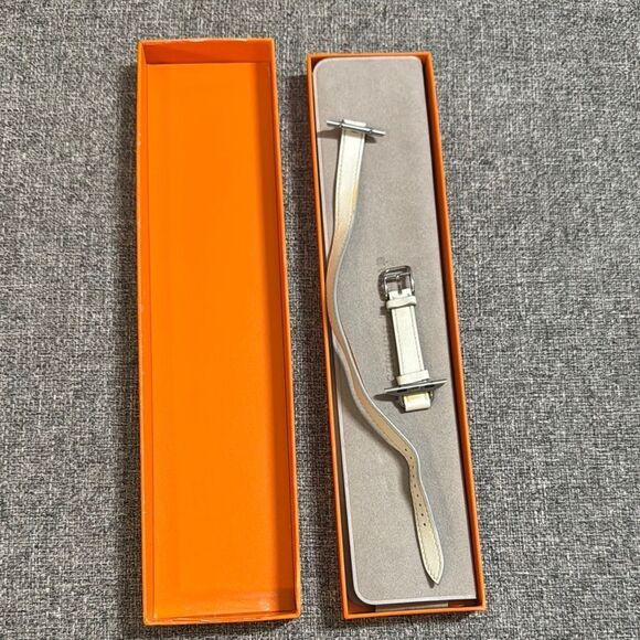Elegant White Hermes Leather Watch Strap - Picture 1 of 7